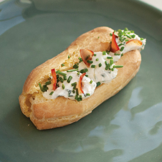 french-quenelle-bun
