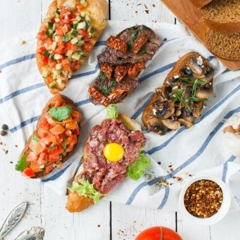 Brushetta with chicken